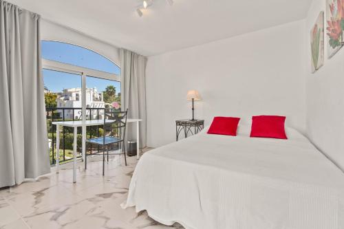 57 Townhouse with Pool & Rooftop Terrace in Duques