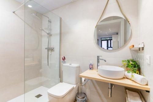 Sant Jordi 1 Stylish Studio by Invalencia