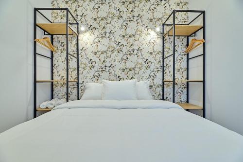 Teruel Flat by Invalencia