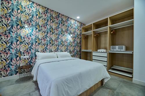 Teruel Flat by Invalencia