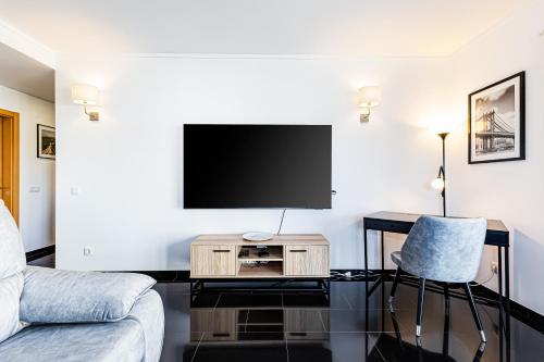 Rocha Tower 3D - Sunset Apartment Beachside