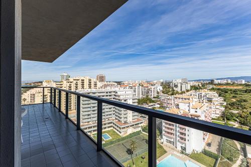 Rocha Tower 13D - Skyline Ocean View