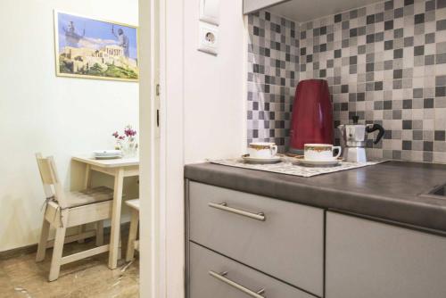 Urban apartment 5' minutes from Acropolis