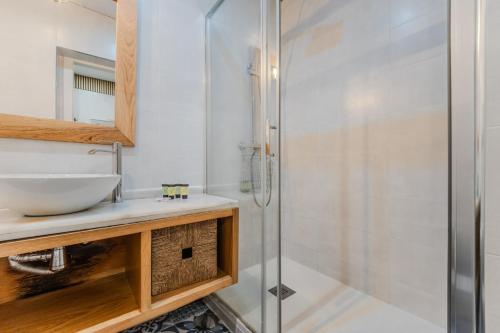 Cozy 2BD apartment - Sol city center