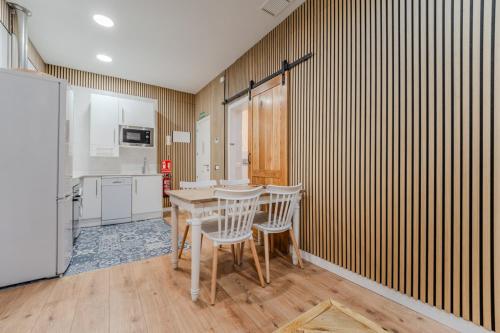 Cozy 2BD apartment - Sol city center