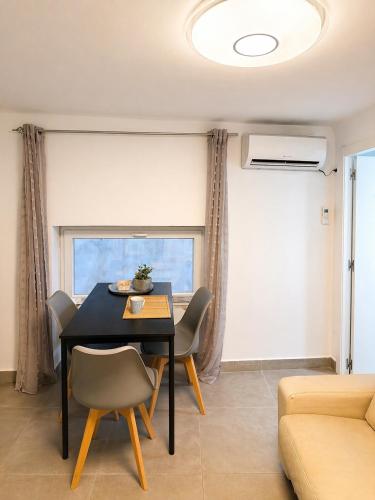 Esperanza 10 - Newly Renovated 2BR, Central Alicante