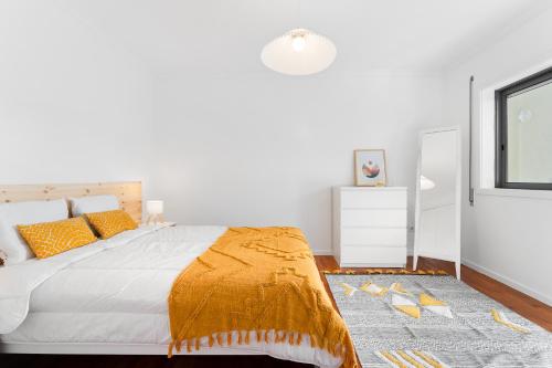 Lemon Beach-Bright Apt 3min to Beach & Metro