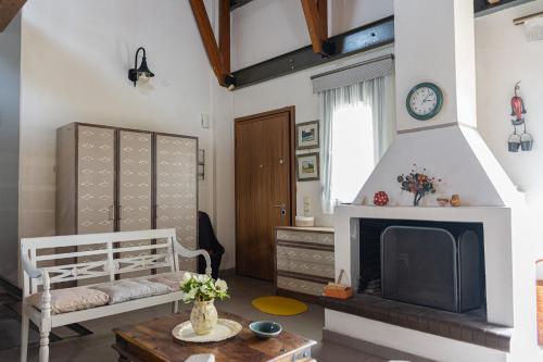 Cozy Cottage με Σοφίτα και Θέα!