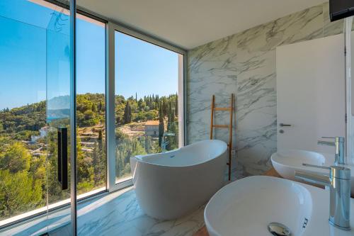 Luxury Villa Morello Korčula 1 with large heated pool, gym & sauna