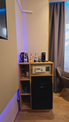 Elegance Lux Living 212