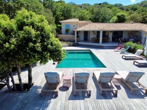 Villa Giuliaca piscine chauffée, calme, vue spectaculaire, proche des plages