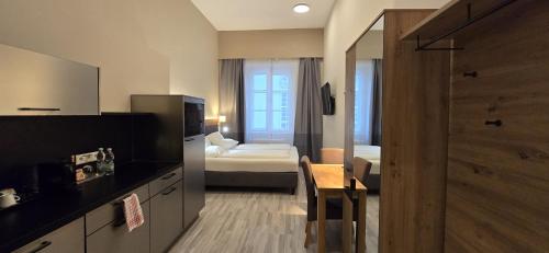 Elegance Lux Living 207