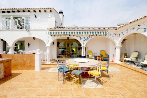 Estepona North Family Villa CORTIJO