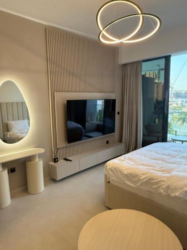 Luxury Studio Apartment, Arjan, Dubai