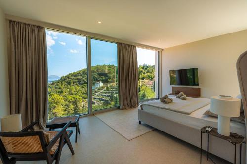 Luxury villa Morello Korčula 2 with large heated pool & wellness