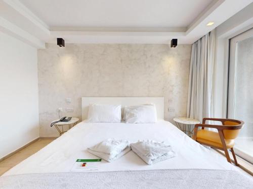 Gallery image of The G Hotel by JL in St. Julianʼs