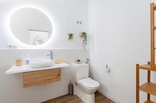 Cozy apartment with terrace next to Turia Gardens