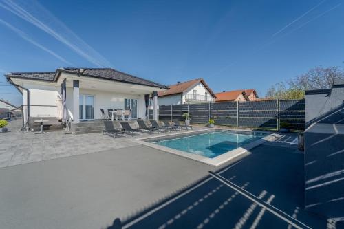 Holiday Villa Pervan
