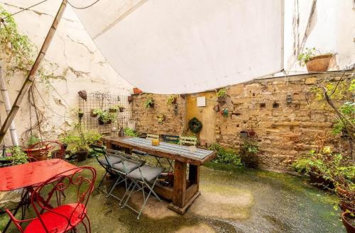 Le Marais - Private 3BR House with Terrace