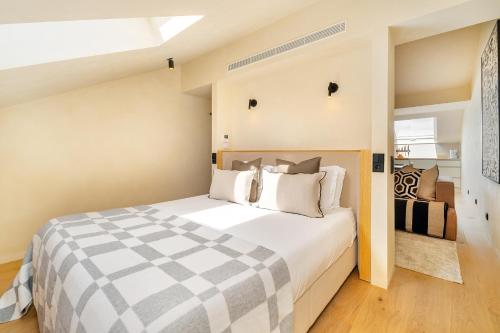 WHome Modern Studio for Easy Everyday Living