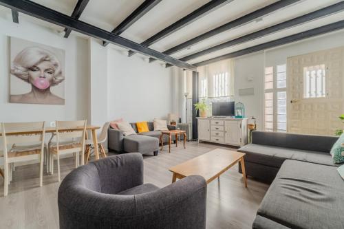 Modern Duplex - 2Bedrooms 1.5Bathrooms - Malasaña