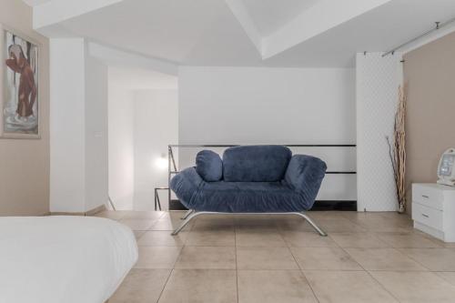 Modern Duplex - 2Bedrooms 1.5Bathrooms - Malasaña