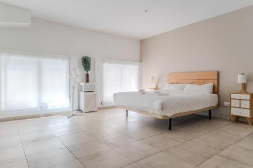 Modern Duplex - 2Bedrooms 1.5Bathrooms - Malasaña