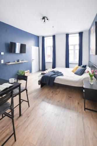 Modern Quiet Flat near Metro U1 Ideal for 3