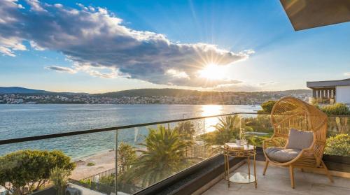 Luxe Villa palace Nera 2 by sea Heated pool