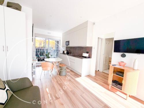 Modern Parisian Apartment - near Eiffel Tower