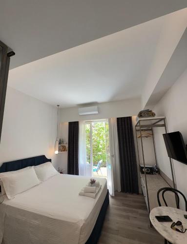 MUSES LUXURY SUITES