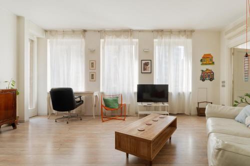 GuestHost - Cozy Balcony Flat X2 Porta Garibaldi