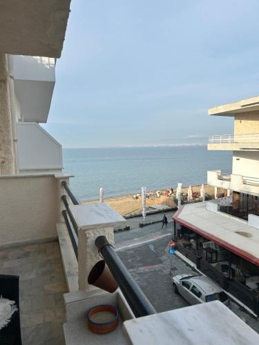 Beachfront Holiday Let Peraia