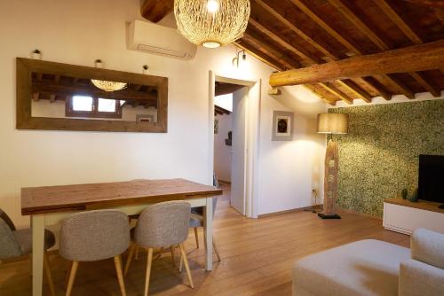 Luxury Apartment Montebello