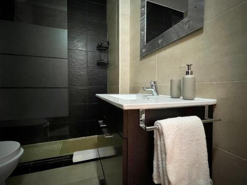 Apt FS - 20 meters from beach