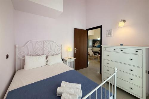 Kostis House