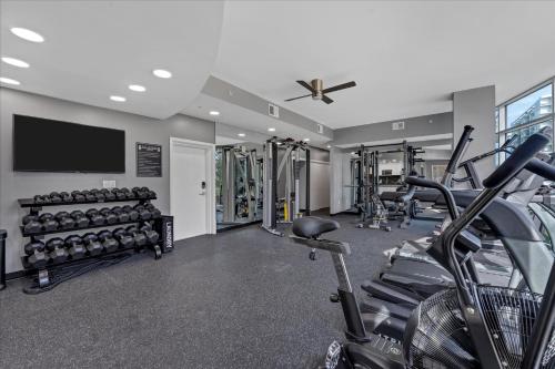 2 Bdrm Penthouse with Billiards photo 62