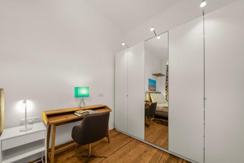 1 Bedroom Apartment in Neubau, 8 min city center, AC, Parking