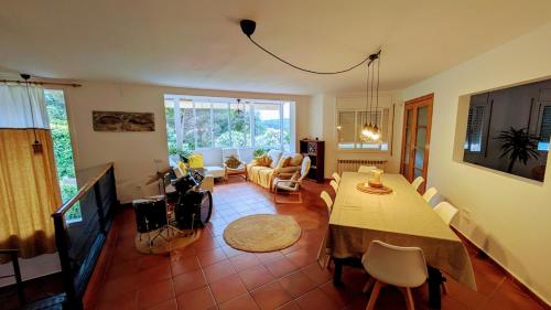 Foto Can Pedracastell -pool and garden near BCN 6