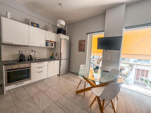 Walk to Markets from a Cozy Studio by Cielo Homes