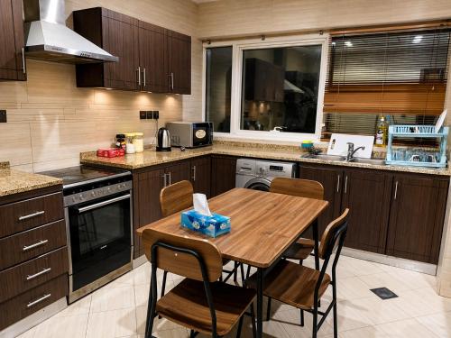 Burjaman Metro Premium Holiday Homes