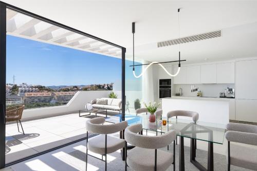 Luxury 3-Bedroom Skyline Apartment in Higueron