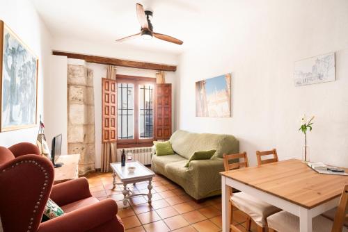 Charming Spacious Albayzin Apartment