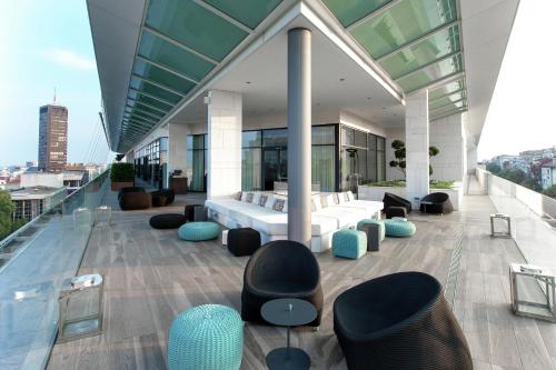 Hilton Belgrade — Patio