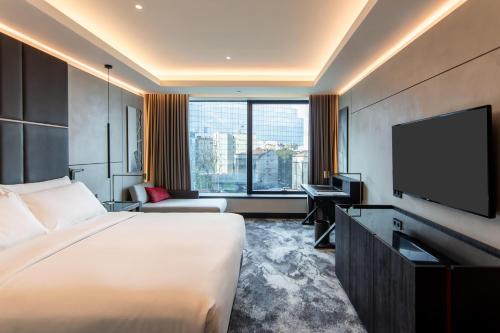 Hilton Belgrade — Room
