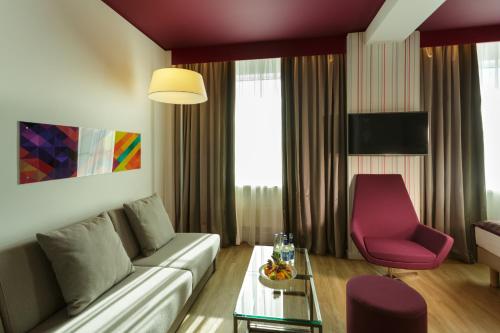 Televiisor ja/või meelelahutuskeskus majutusasutuses Park Inn by Radisson Central Tallinn