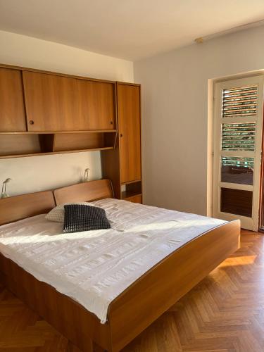 Apartments Ruža Mikelić