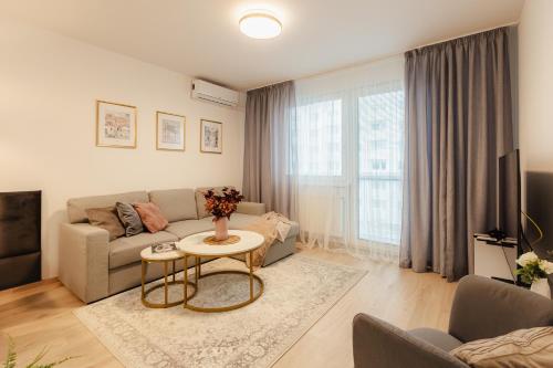 BNB FlyStay Balcony Retreat