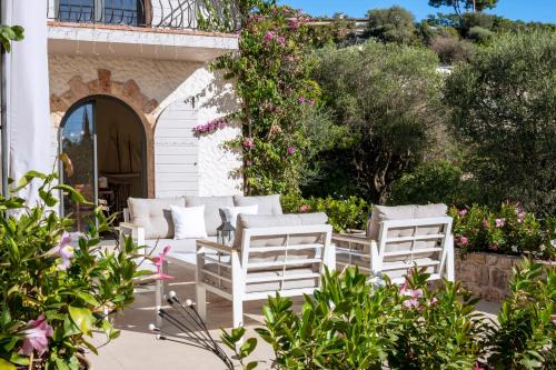 REF 2154 - Provencale Villa to rent Cannes