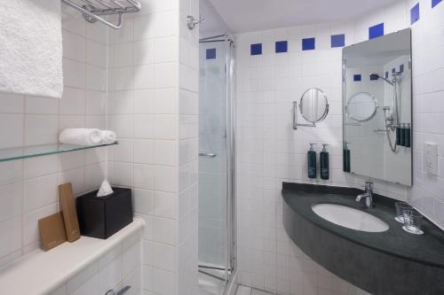 Hilton Garden Inn Birmingham Brindley Place photo 33